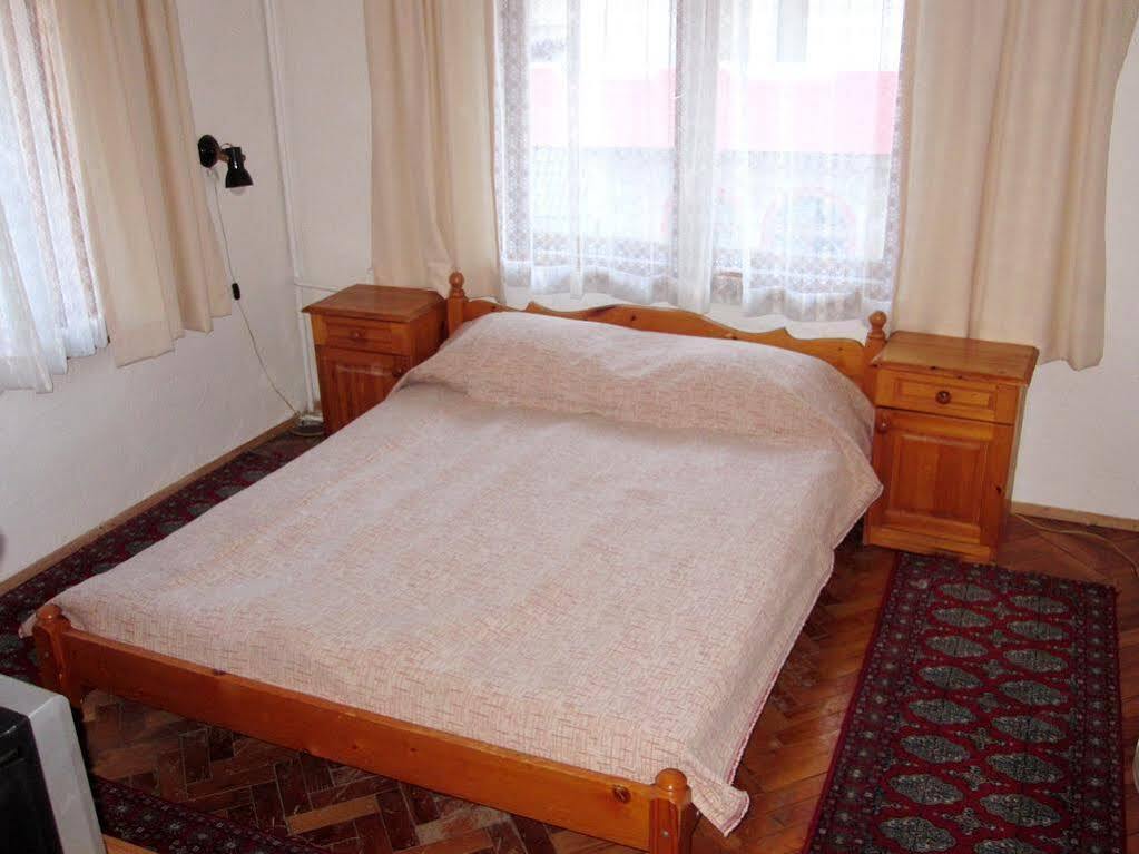 Guest Rooms Metaksinovi Chepelare Eksteriør billede